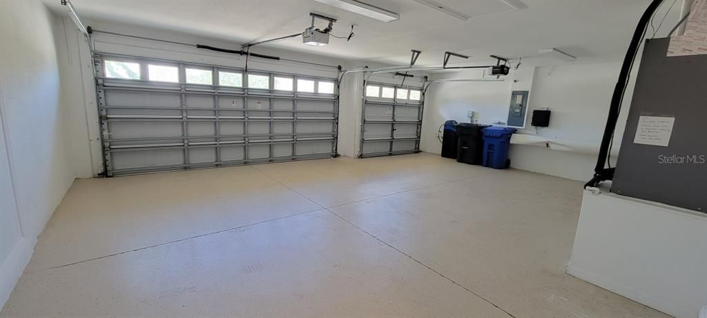 Active With Contract: $2,600 (3 beds, 2 baths, 2218 Square Feet)