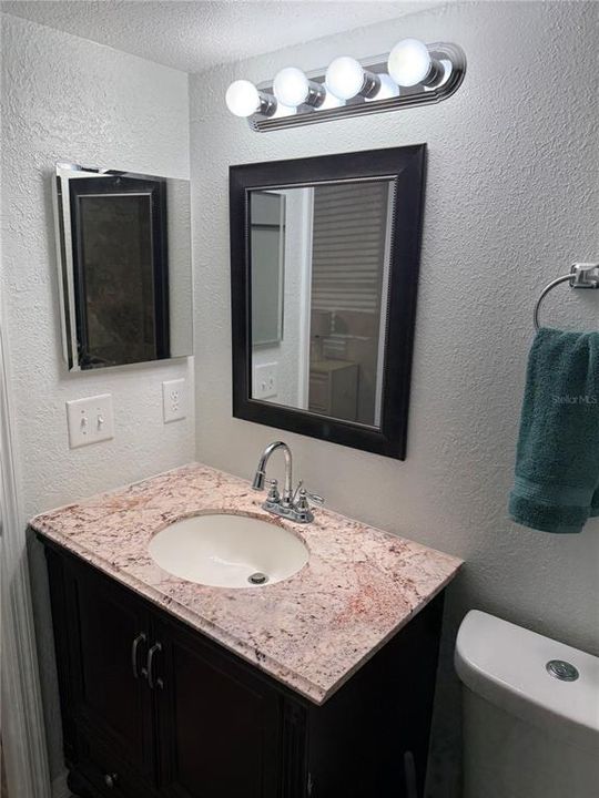 En Venta: $184,900 (2 camas, 2 baños, 912 Pies cuadrados)