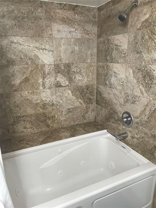 En Venta: $184,900 (2 camas, 2 baños, 912 Pies cuadrados)