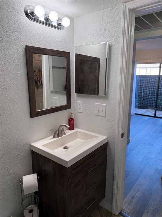 En Venta: $184,900 (2 camas, 2 baños, 912 Pies cuadrados)