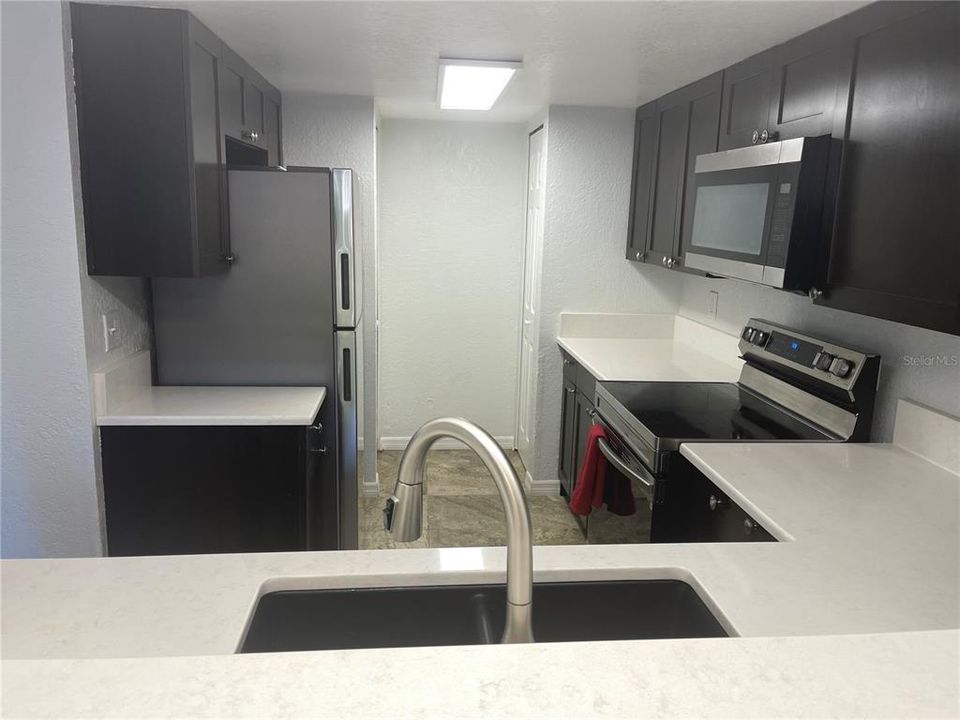 En Venta: $184,900 (2 camas, 2 baños, 912 Pies cuadrados)