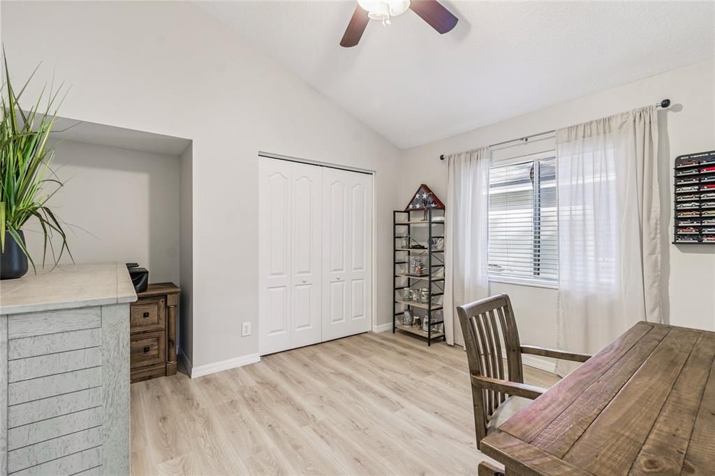 На продажу: $699,900 (5 спален, 4 ванн, 3024 Квадратных фут)