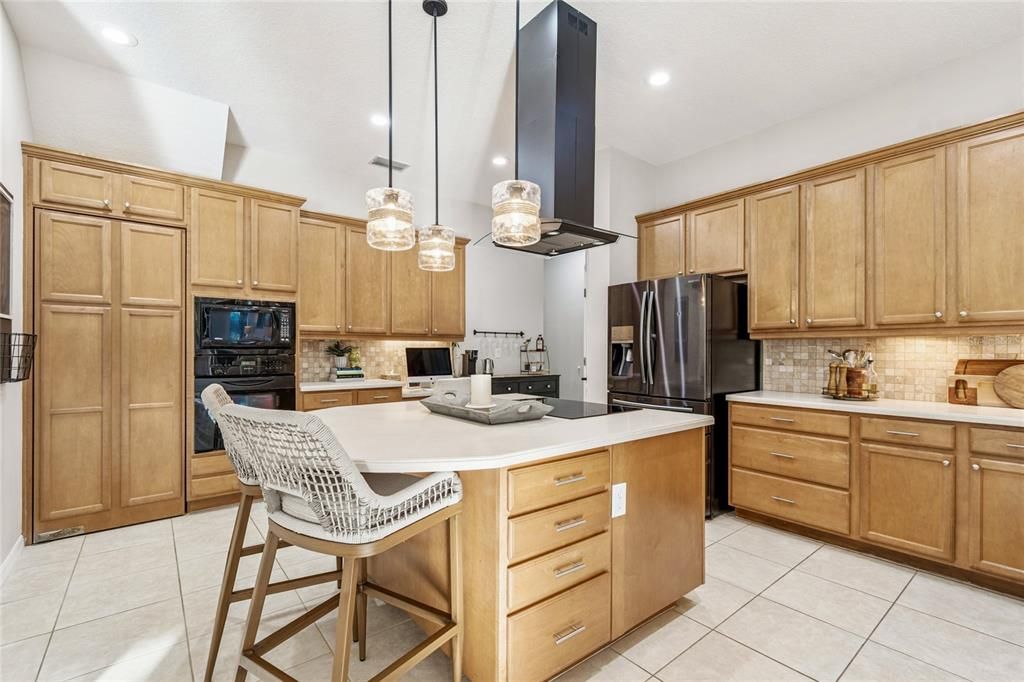 На продажу: $699,900 (5 спален, 4 ванн, 3024 Квадратных фут)