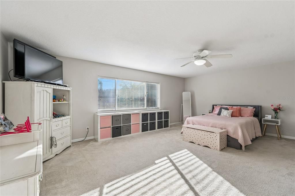 На продажу: $699,900 (5 спален, 4 ванн, 3024 Квадратных фут)