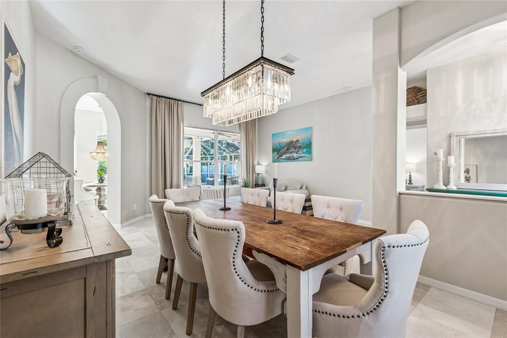 На продажу: $699,900 (5 спален, 4 ванн, 3024 Квадратных фут)