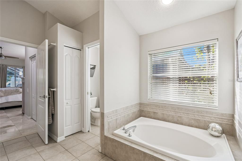 На продажу: $699,900 (5 спален, 4 ванн, 3024 Квадратных фут)