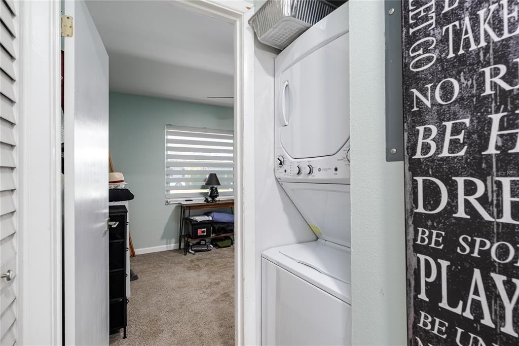 For Rent: $1,800 (2 beds, 1 baths, 759 Square Feet)