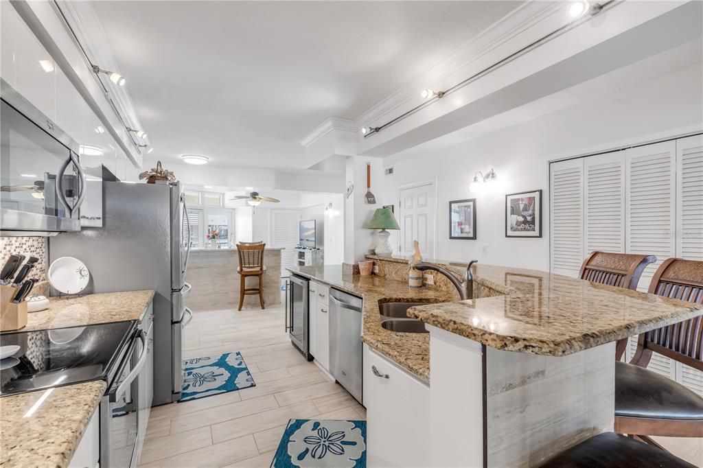 For Sale: $649,900 (3 beds, 3 baths, 2329 Square Feet)