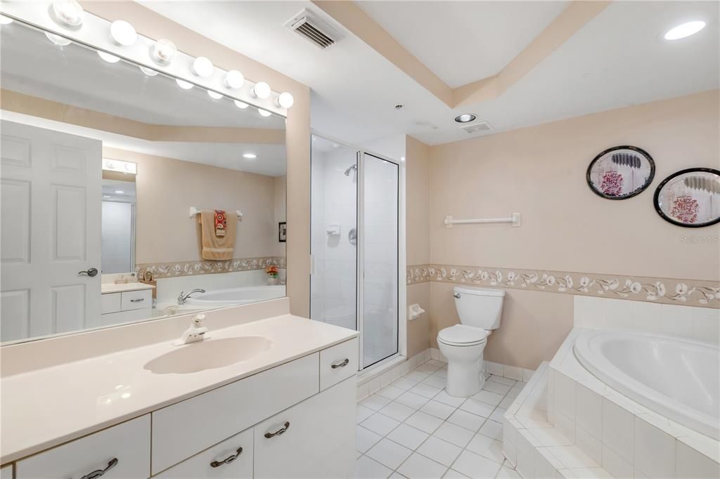 For Sale: $649,900 (3 beds, 3 baths, 2329 Square Feet)