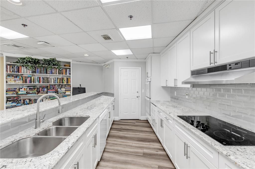 For Sale: $649,900 (3 beds, 3 baths, 2329 Square Feet)