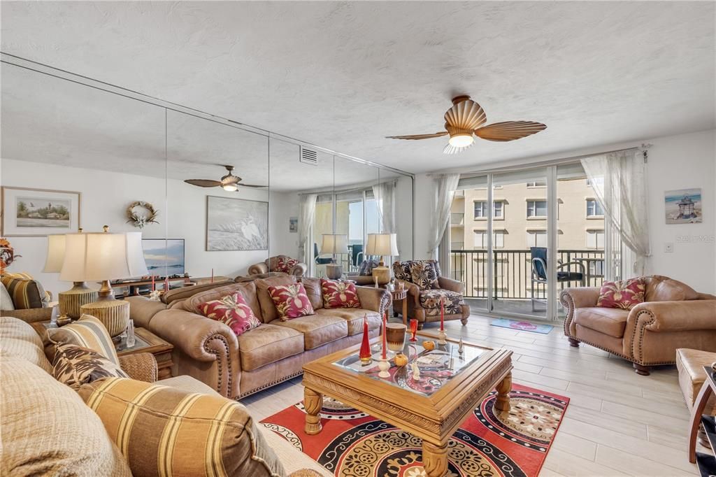 For Sale: $649,900 (3 beds, 3 baths, 2329 Square Feet)