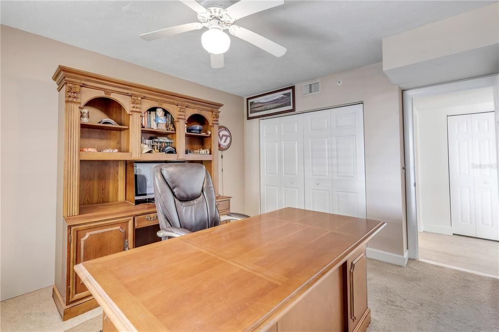 For Sale: $649,900 (3 beds, 3 baths, 2329 Square Feet)