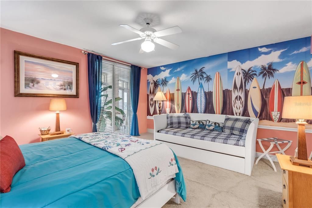 For Sale: $649,900 (3 beds, 3 baths, 2329 Square Feet)