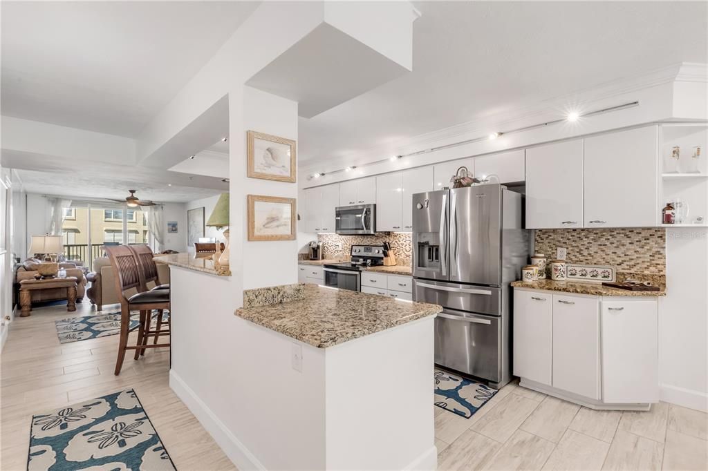 For Sale: $649,900 (3 beds, 3 baths, 2329 Square Feet)