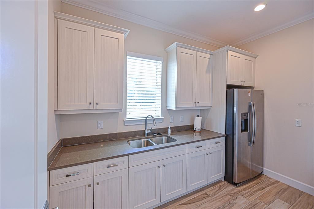 待售: $950,000 (3 贝兹, 2 浴室, 2271 平方英尺)