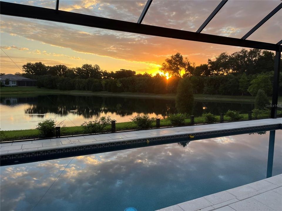 待售: $950,000 (3 贝兹, 2 浴室, 2271 平方英尺)