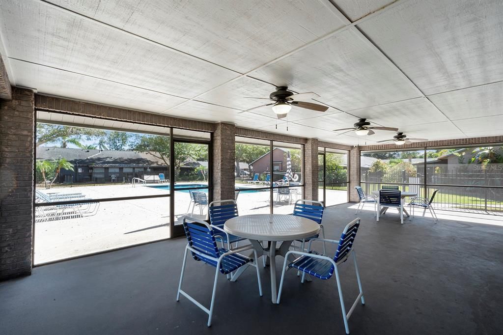 En Venta: $275,000 (3 camas, 2 baños, 1126 Pies cuadrados)