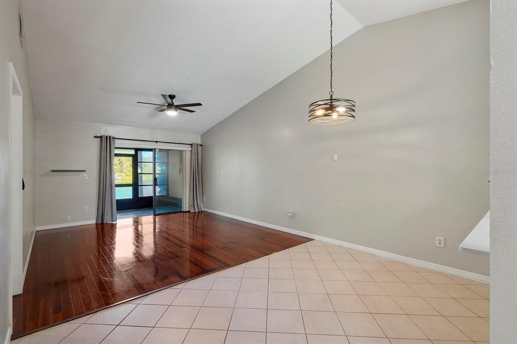 En Venta: $275,000 (3 camas, 2 baños, 1126 Pies cuadrados)