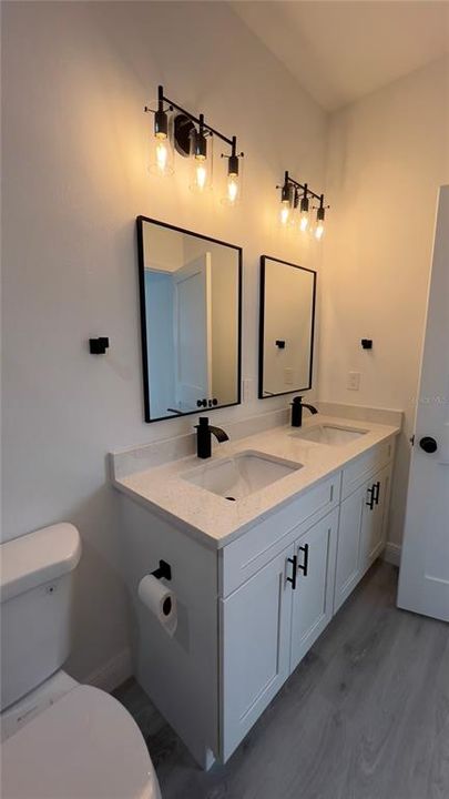 Active With Contract: $320,000 (4 beds, 2 baths, 1774 Square Feet)