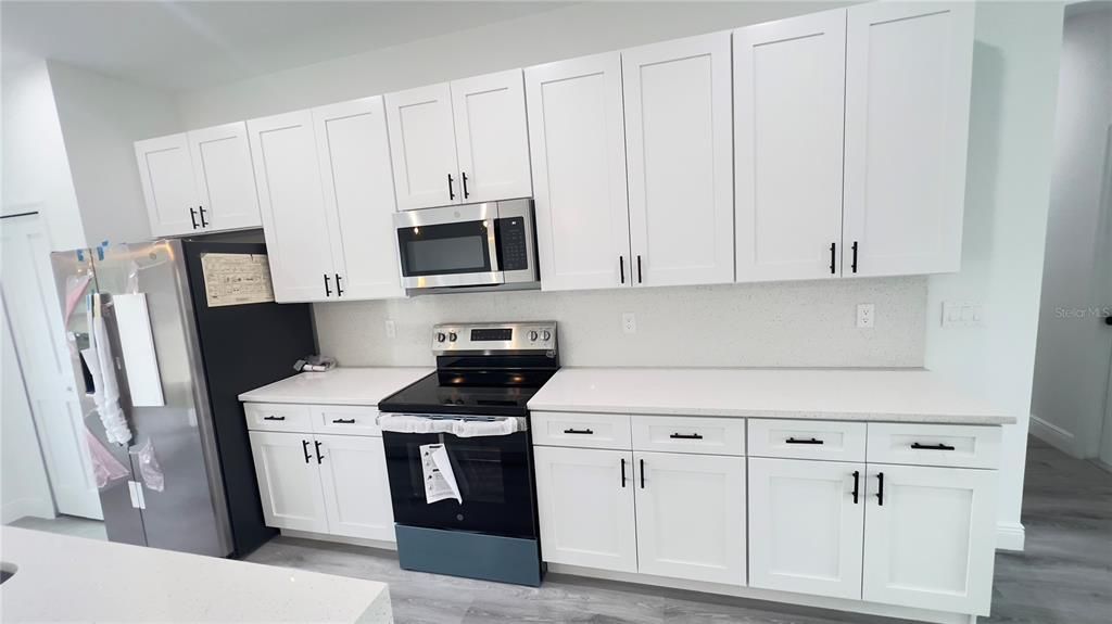 Active With Contract: $320,000 (4 beds, 2 baths, 1774 Square Feet)