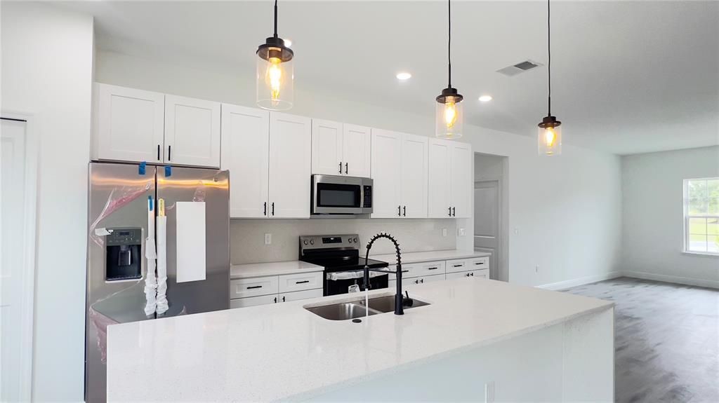 Active With Contract: $320,000 (4 beds, 2 baths, 1774 Square Feet)