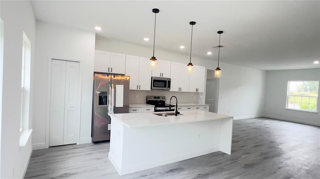 Active With Contract: $320,000 (4 beds, 2 baths, 1774 Square Feet)