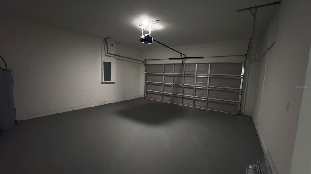 Active With Contract: $320,000 (4 beds, 2 baths, 1774 Square Feet)