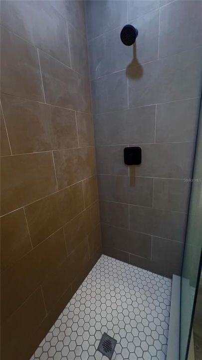 Active With Contract: $320,000 (4 beds, 2 baths, 1774 Square Feet)