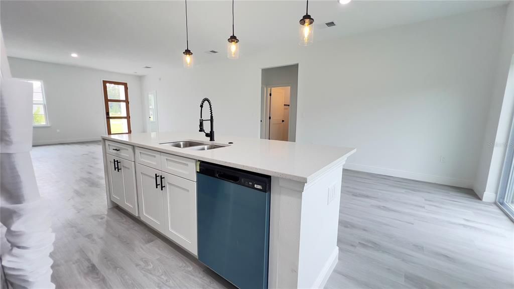 Active With Contract: $320,000 (4 beds, 2 baths, 1774 Square Feet)