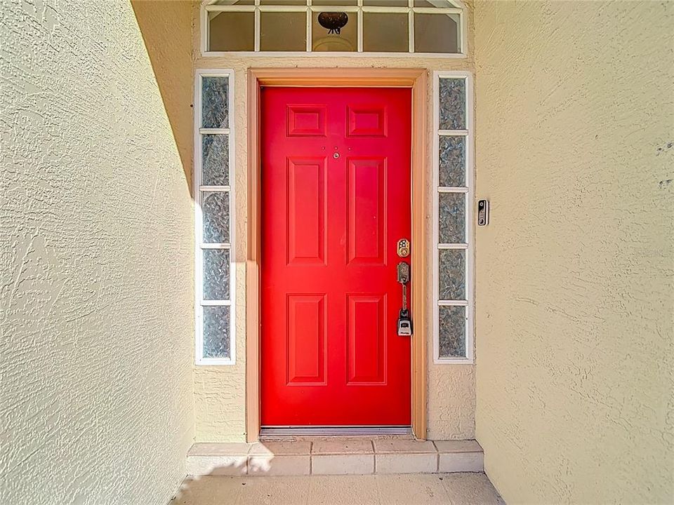 Active With Contract: $330,000 (3 beds, 2 baths, 1583 Square Feet)