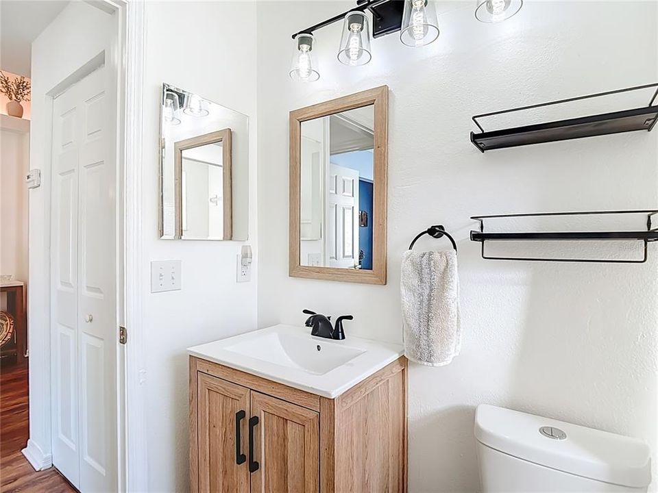 Active With Contract: $330,000 (3 beds, 2 baths, 1583 Square Feet)