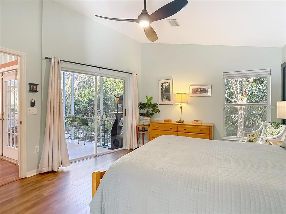 Active With Contract: $330,000 (3 beds, 2 baths, 1583 Square Feet)