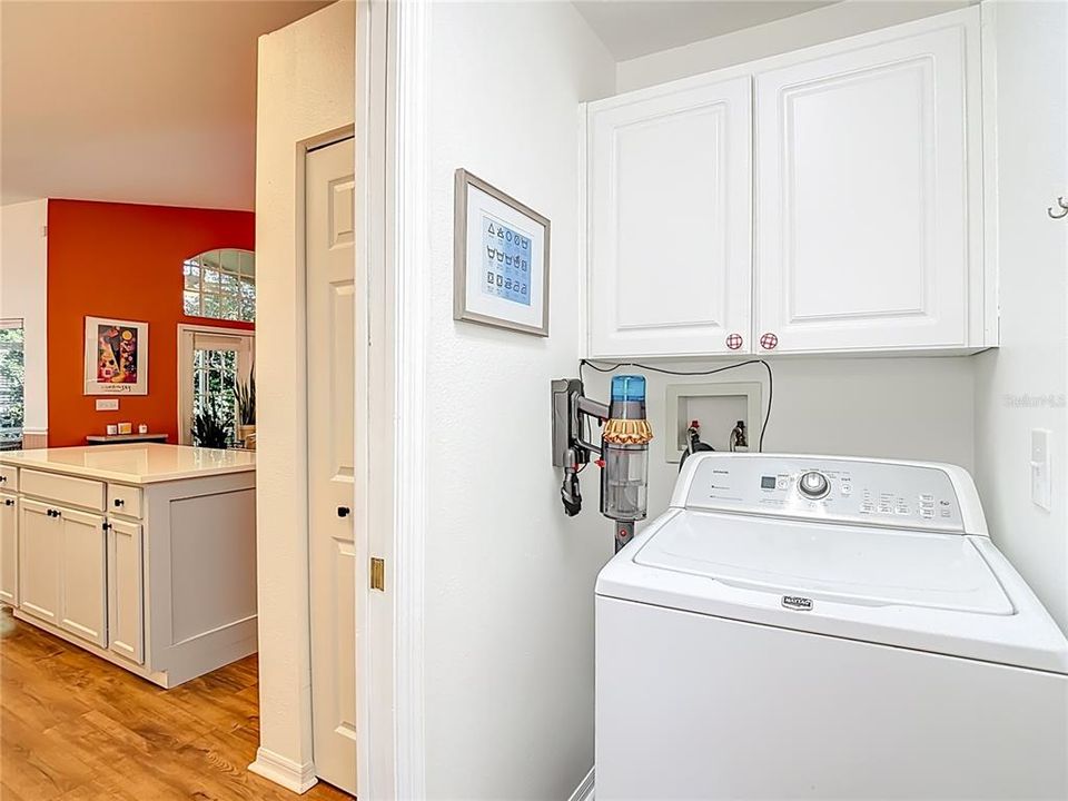 Active With Contract: $330,000 (3 beds, 2 baths, 1583 Square Feet)