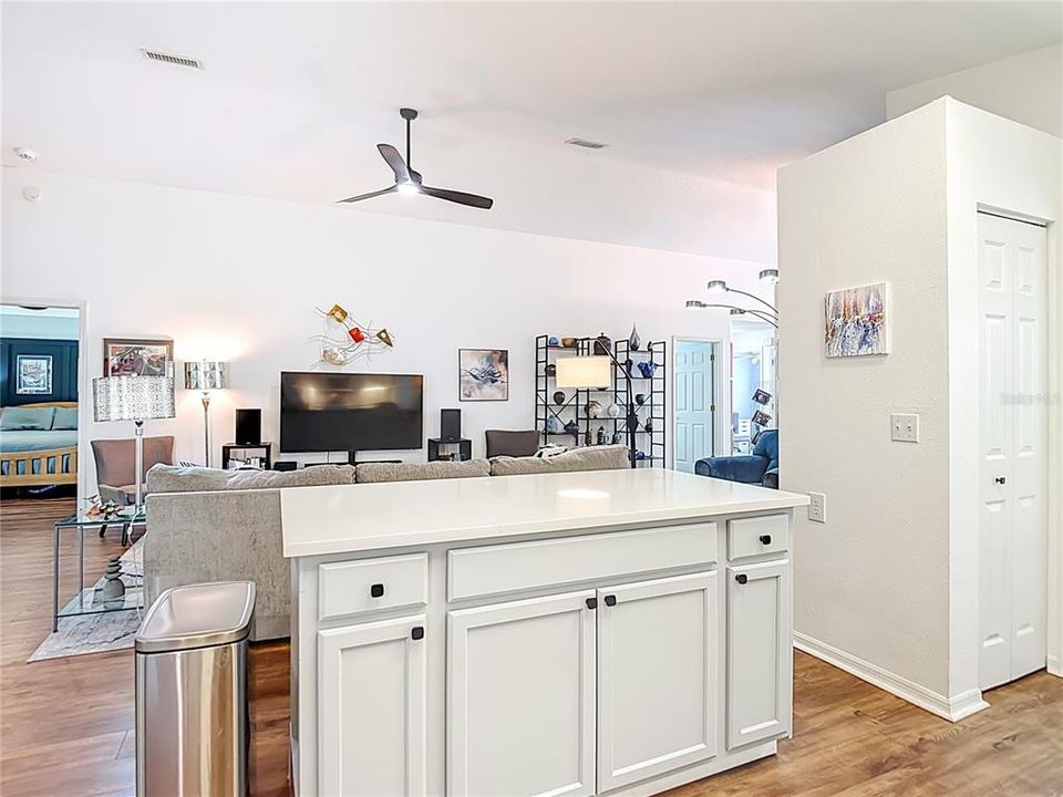 Active With Contract: $330,000 (3 beds, 2 baths, 1583 Square Feet)