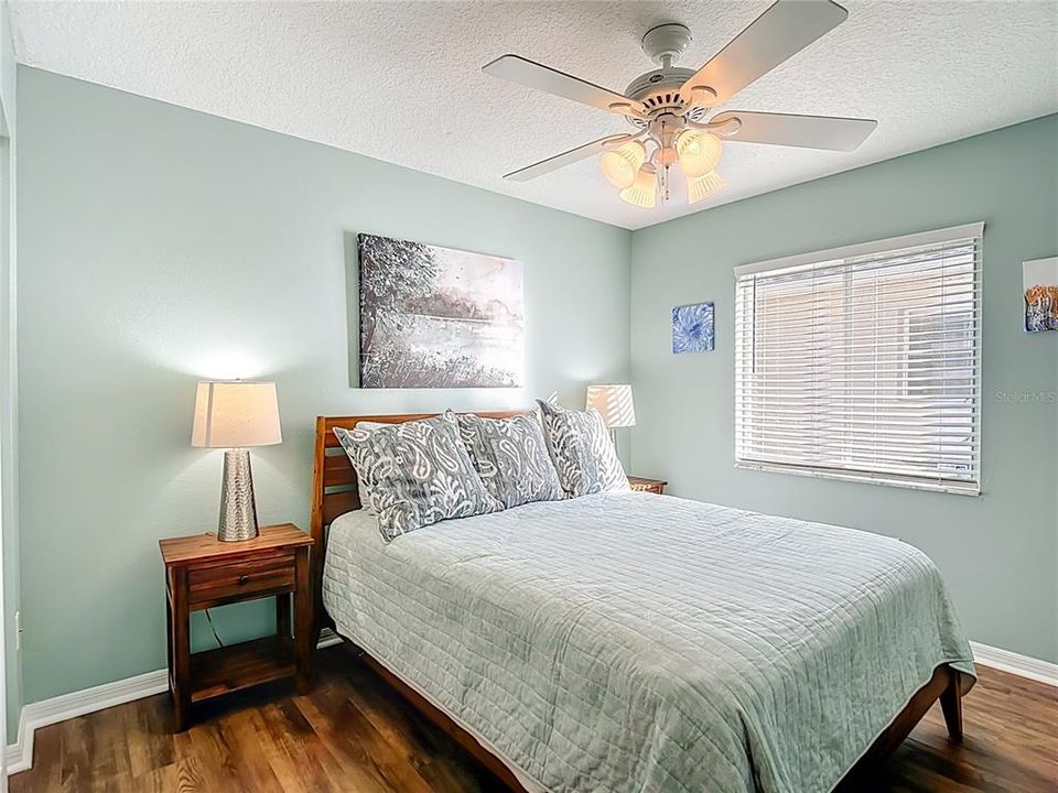 Active With Contract: $330,000 (3 beds, 2 baths, 1583 Square Feet)