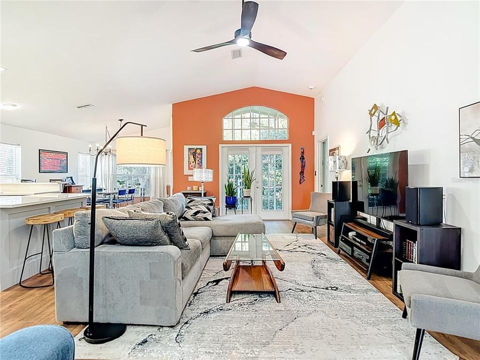 Active With Contract: $330,000 (3 beds, 2 baths, 1583 Square Feet)