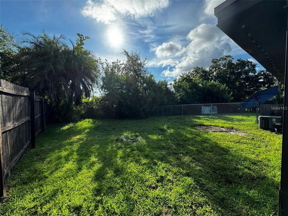 For Rent: $1,650 (2 beds, 1 baths, 1048 Square Feet)