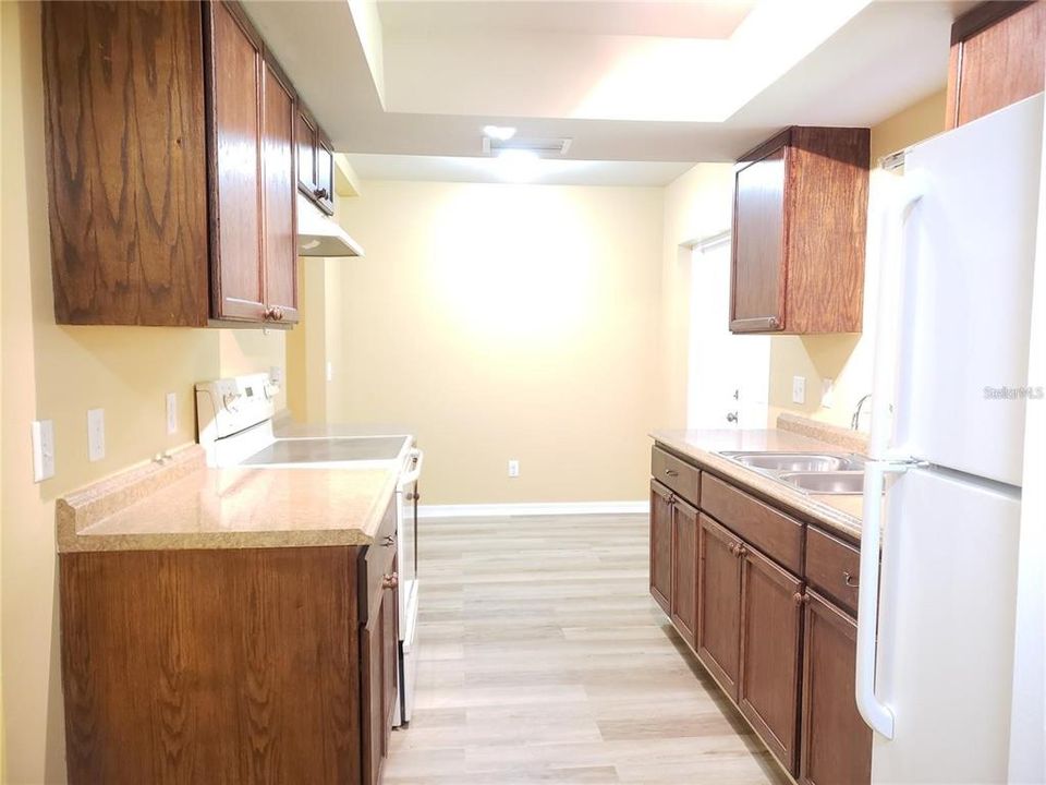 For Rent: $1,650 (2 beds, 1 baths, 1048 Square Feet)