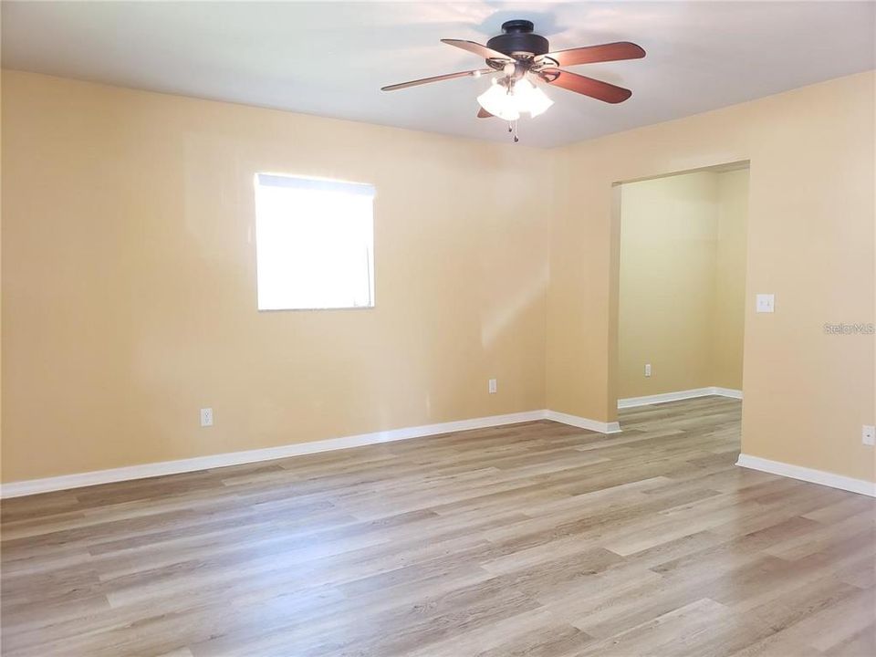 For Rent: $1,650 (2 beds, 1 baths, 1048 Square Feet)