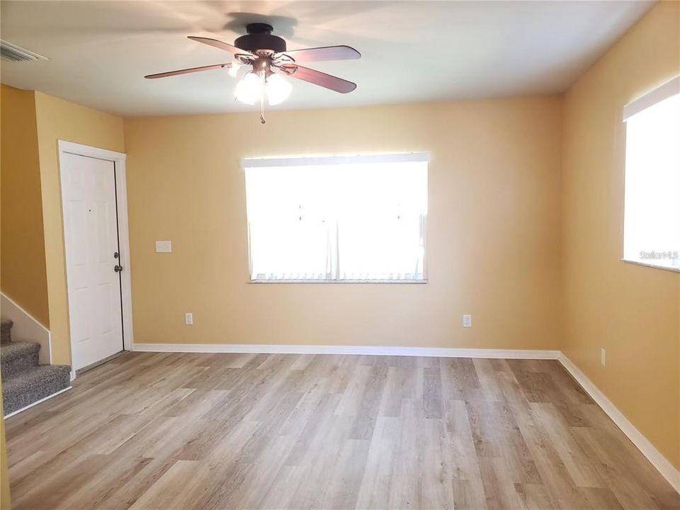 For Rent: $1,650 (2 beds, 1 baths, 1048 Square Feet)