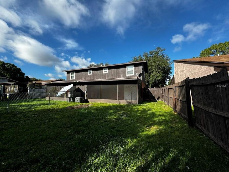 For Rent: $1,650 (2 beds, 1 baths, 1048 Square Feet)