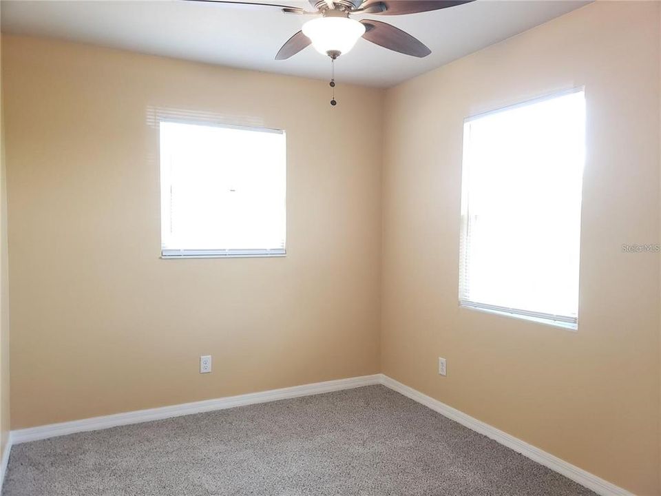 For Rent: $1,650 (2 beds, 1 baths, 1048 Square Feet)