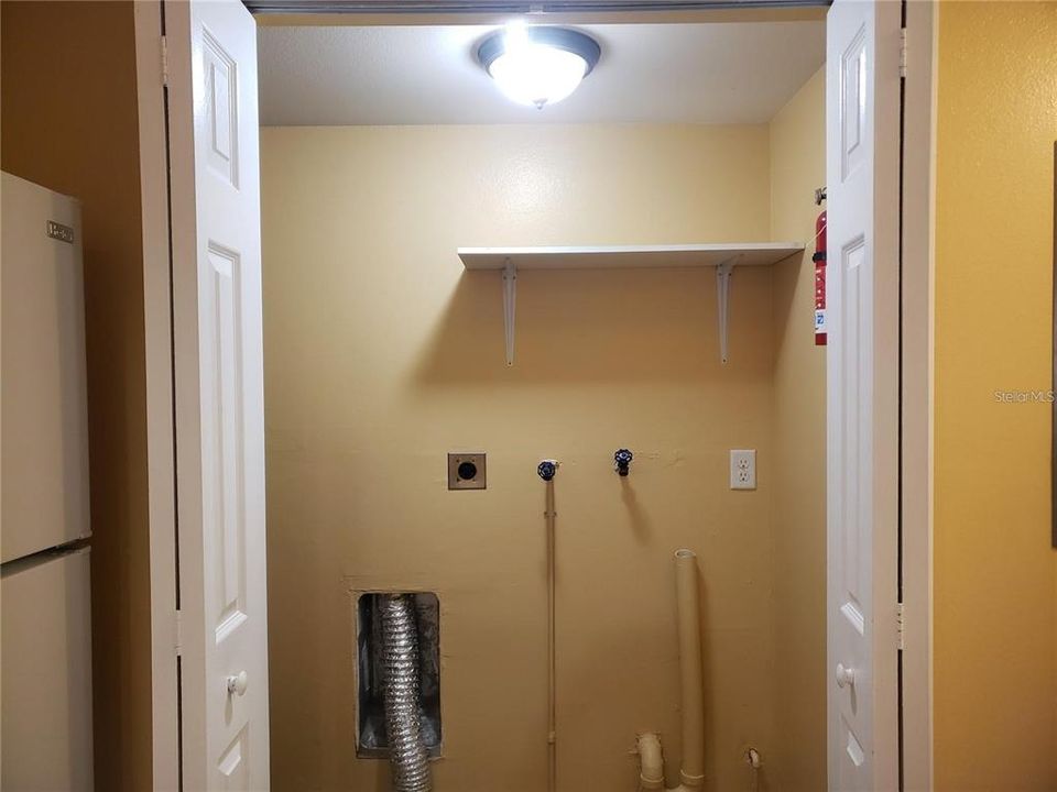 For Rent: $1,650 (2 beds, 1 baths, 1048 Square Feet)