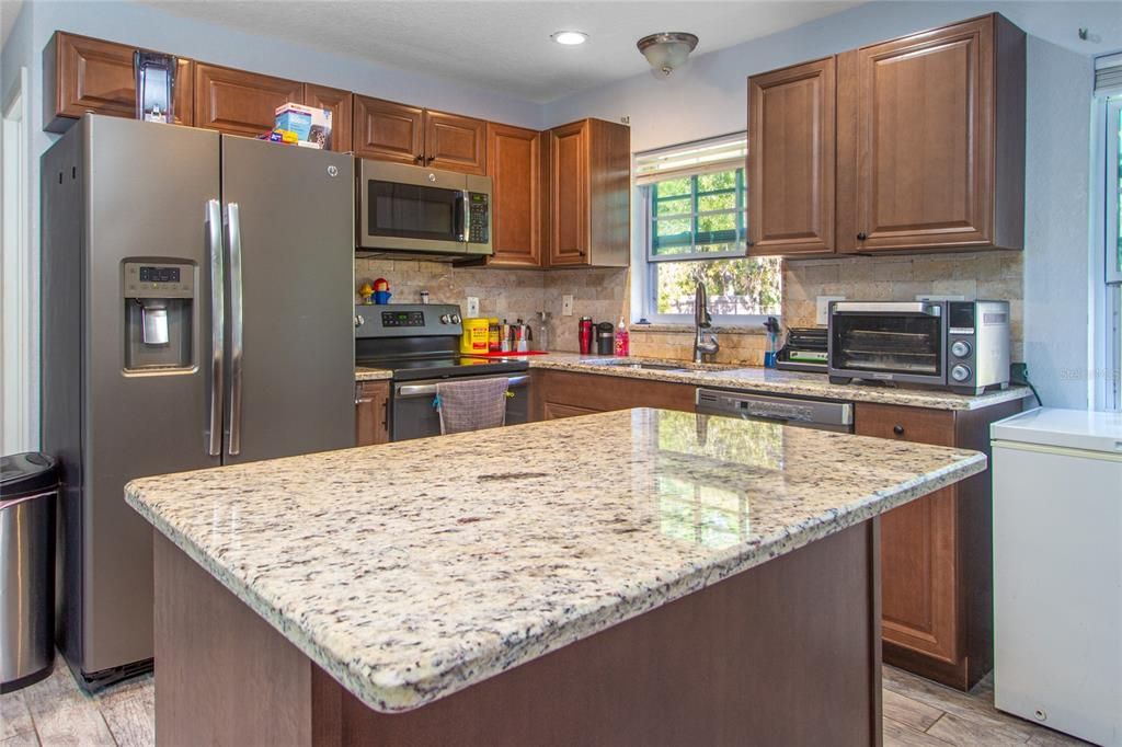 En Venta: $395,000 (3 camas, 2 baños, 1186 Pies cuadrados)