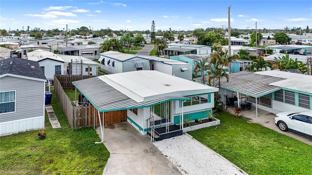 For Sale: $125,000 (2 beds, 1 baths, 760 Square Feet)