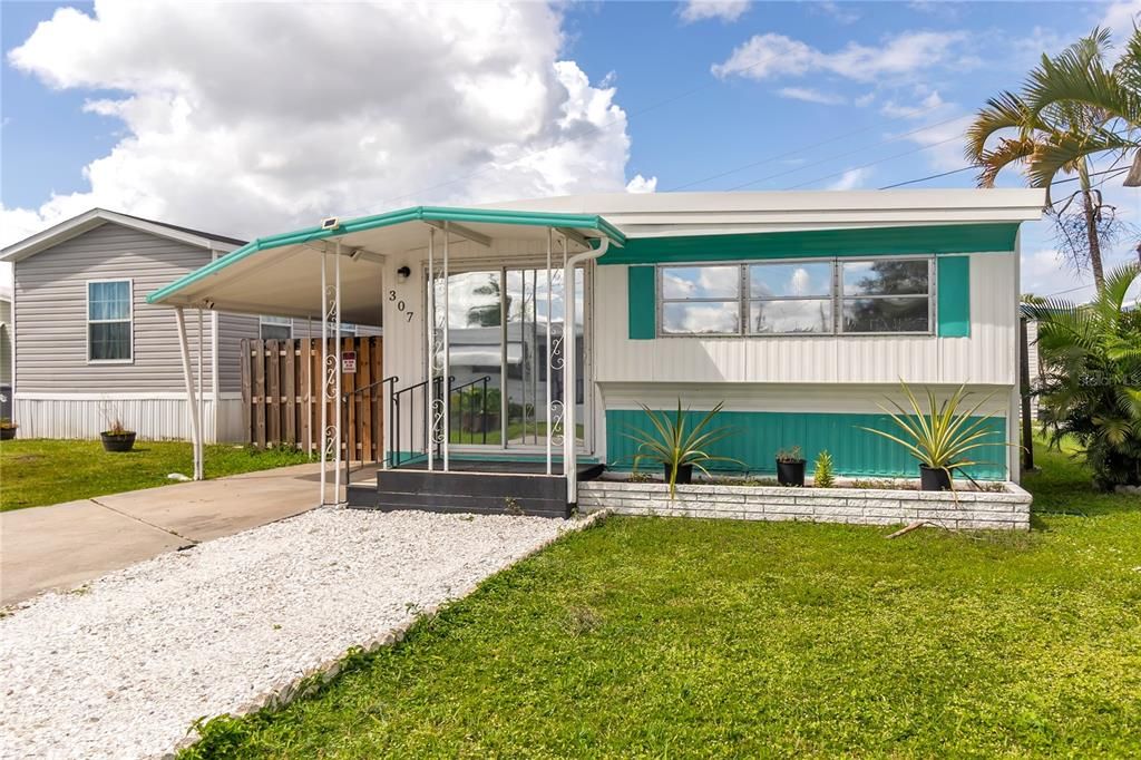 For Sale: $125,000 (2 beds, 1 baths, 760 Square Feet)