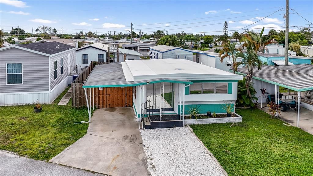 For Sale: $125,000 (2 beds, 1 baths, 760 Square Feet)