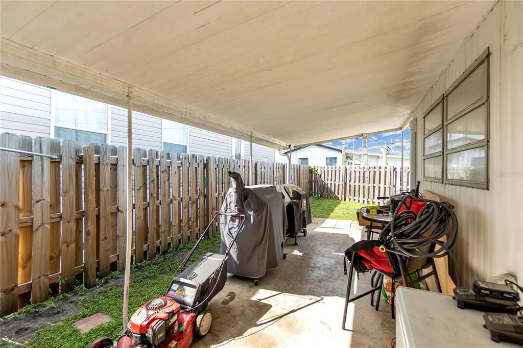 For Sale: $125,000 (2 beds, 1 baths, 760 Square Feet)