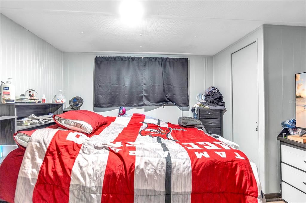 For Sale: $125,000 (2 beds, 1 baths, 760 Square Feet)