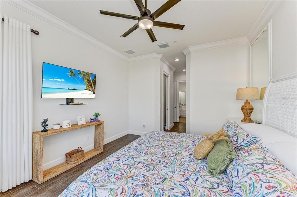 For Sale: $1,195,000 (3 beds, 3 baths, 2214 Square Feet)